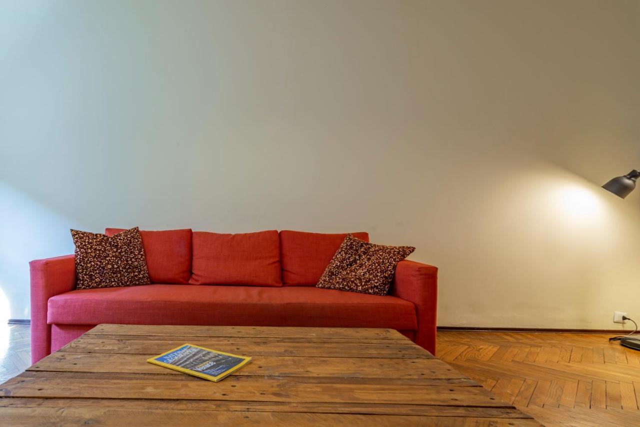 Apartment Renovated Close To Station Ponte Seveso 42 Mailand