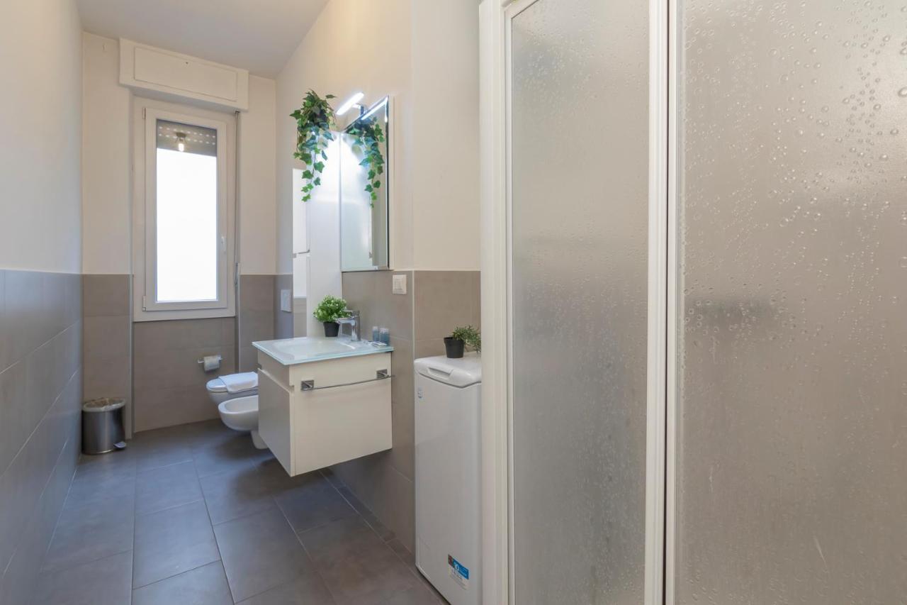 Apartment Renovated Close To Station Ponte Seveso 42 Mailand